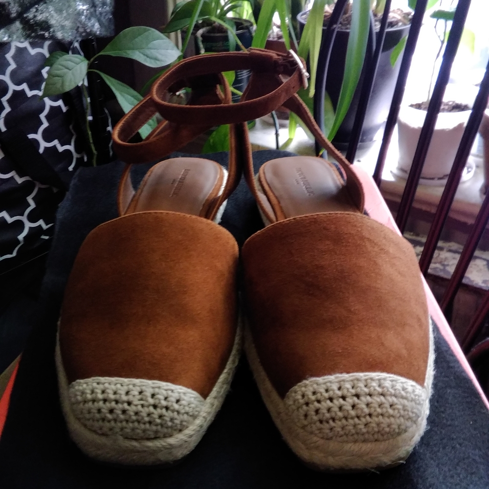 NWOT Banana Republic Factory Tan Espadrille Ankle-Strap Flats with Cream Toe - Picture 10 of 15